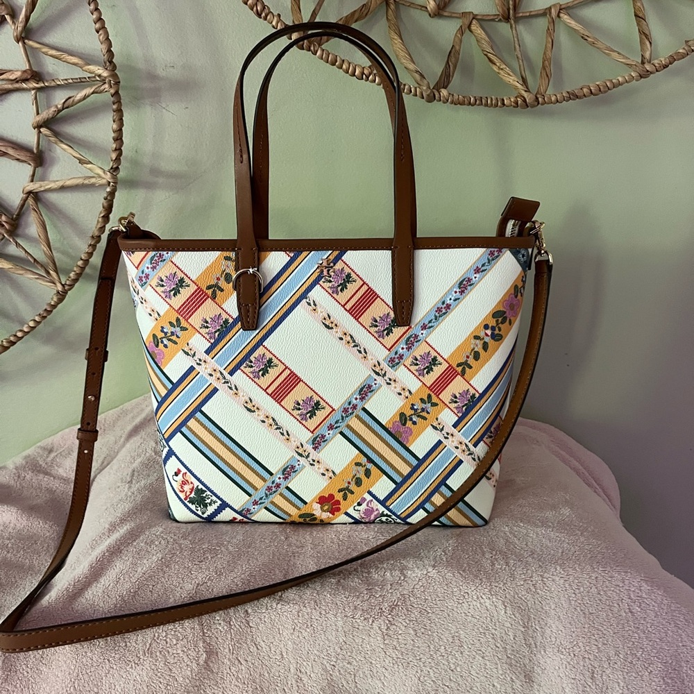 NWOT Tory Burch medium size zippered tote